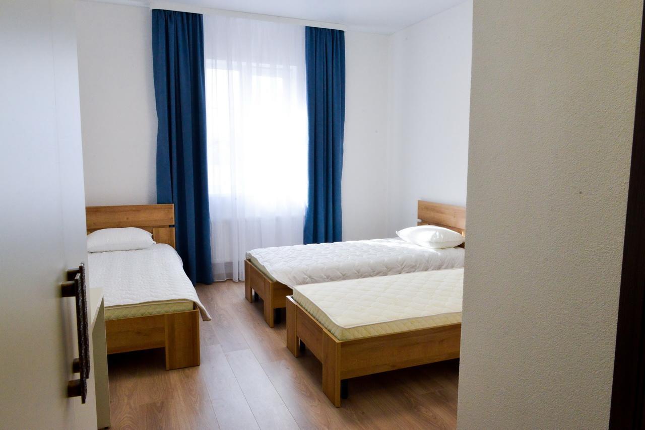 Grad Hotel Ashmyany Eksteriør billede