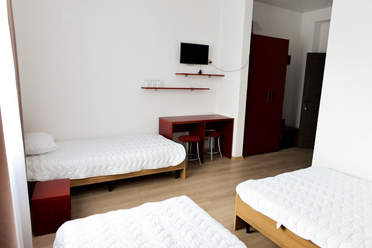 Grad Hotel Ashmyany Eksteriør billede