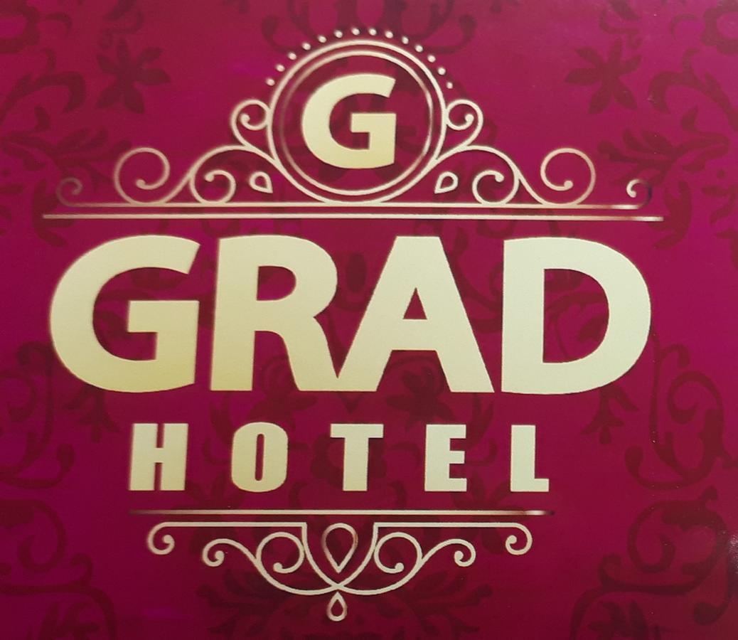 Grad Hotel Ashmyany Eksteriør billede